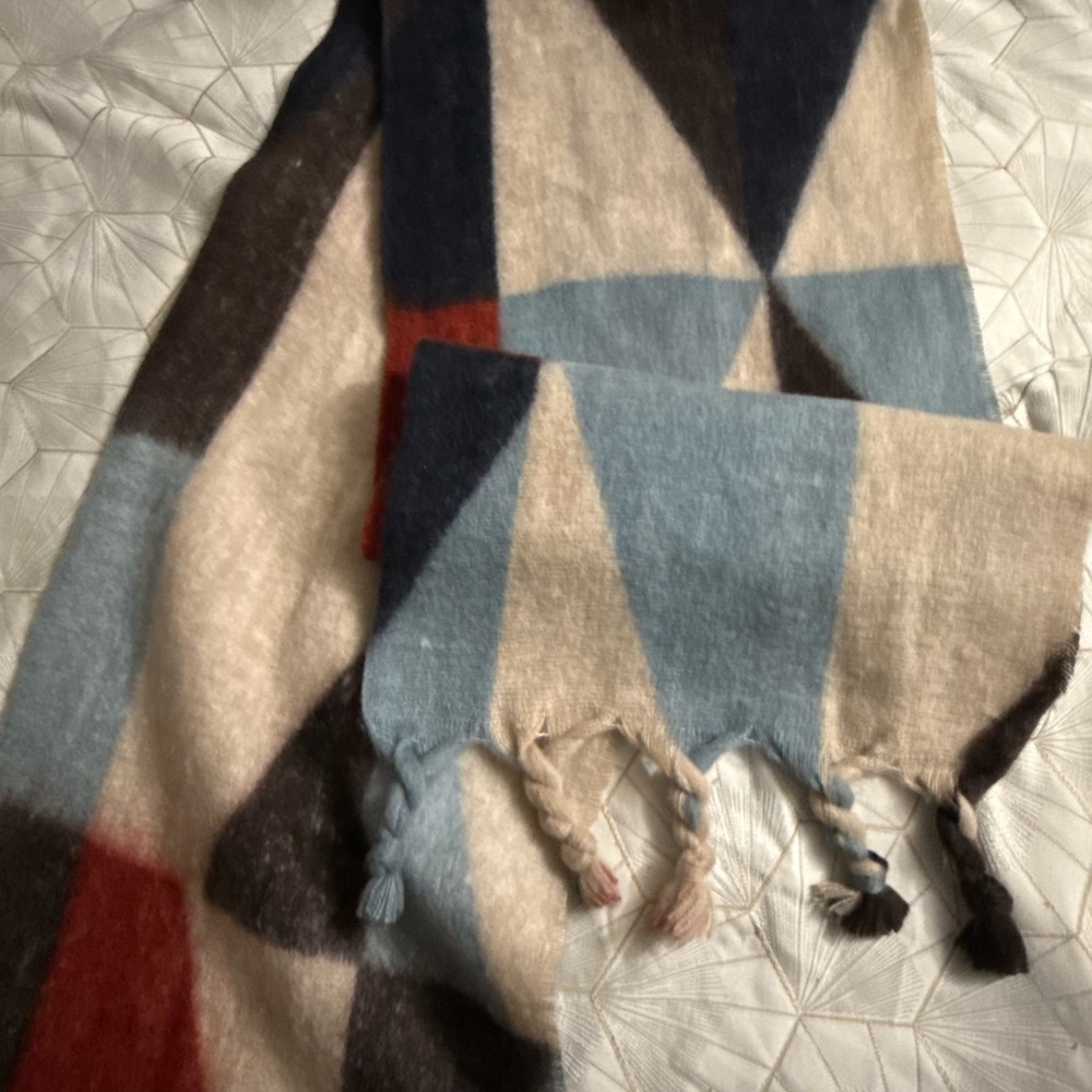 Cato Multicolor Geometric Scarf